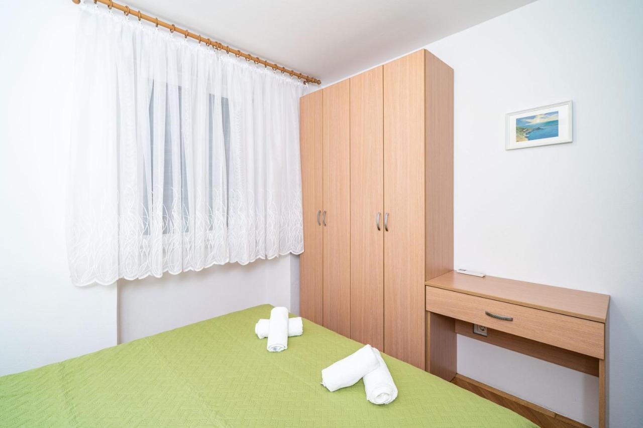 Central Apartment With Terrace Dubrovnik Exterior photo