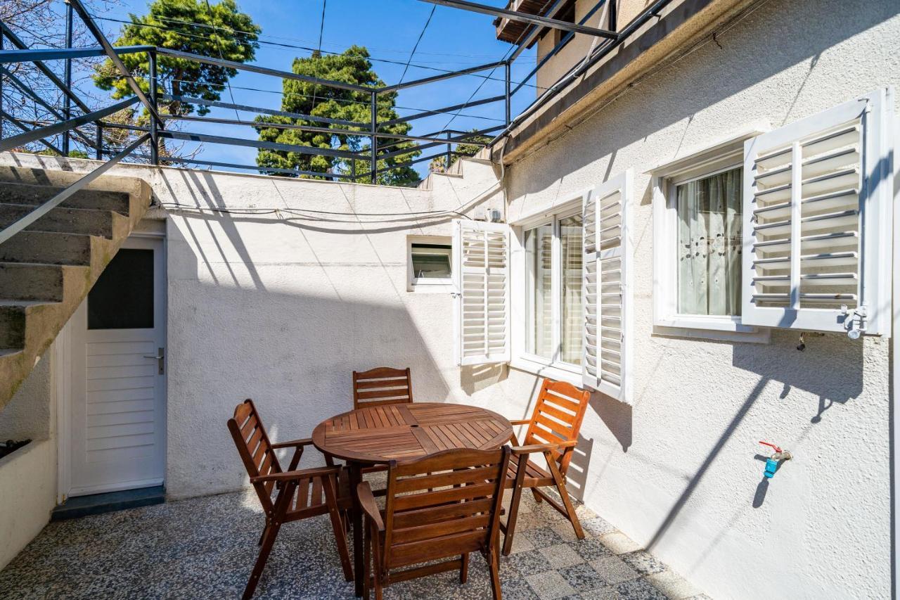Central Apartment With Terrace Dubrovnik Exterior photo